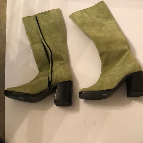 2 lip junior | Shoes | Vintage Lime 